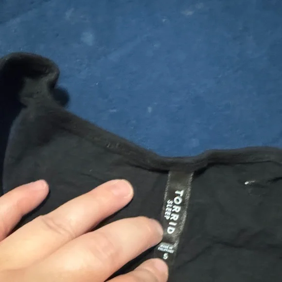 Black Skull Graphic Tank Top - Picture 3 of 3